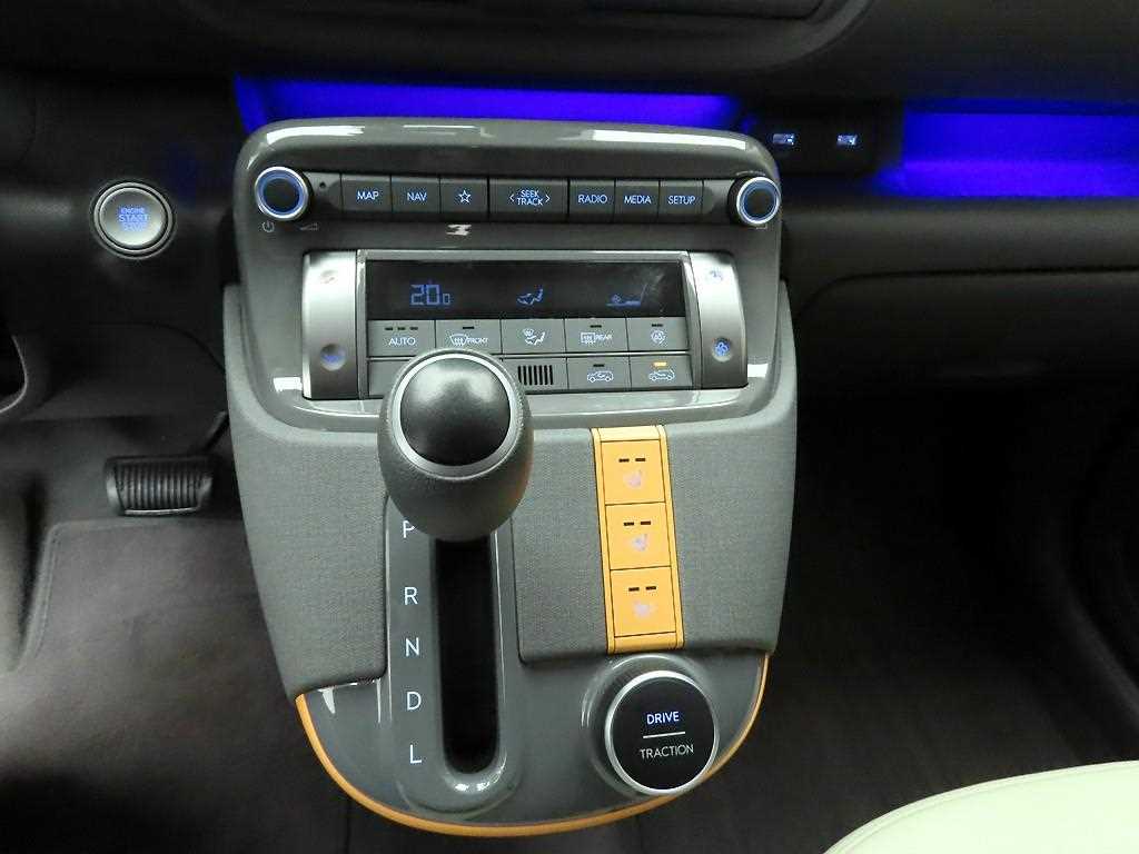 HYUNDAI Casper - Vista 10