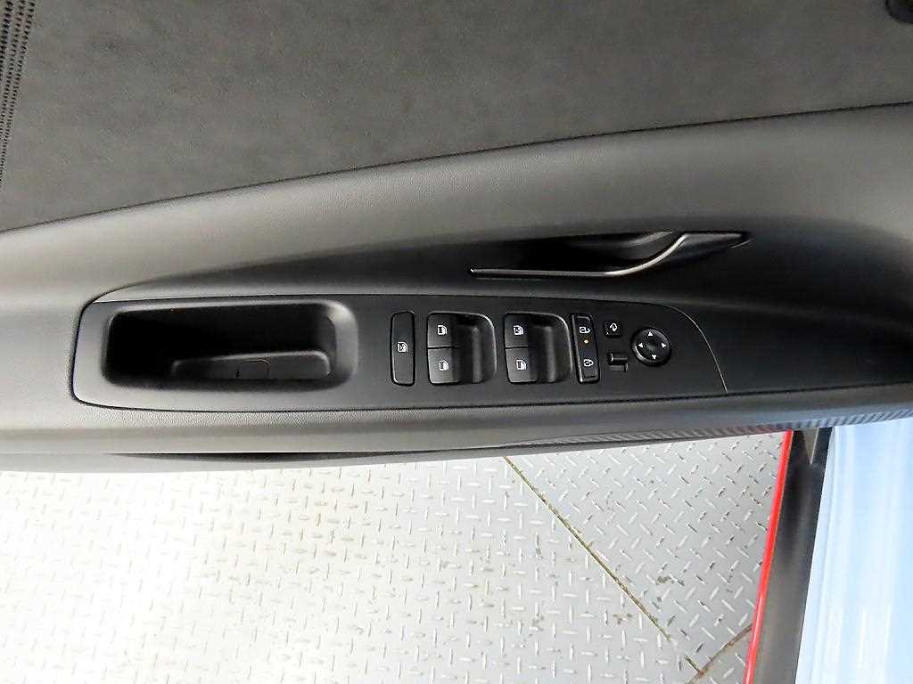 HYUNDAI Avante - Vista 11