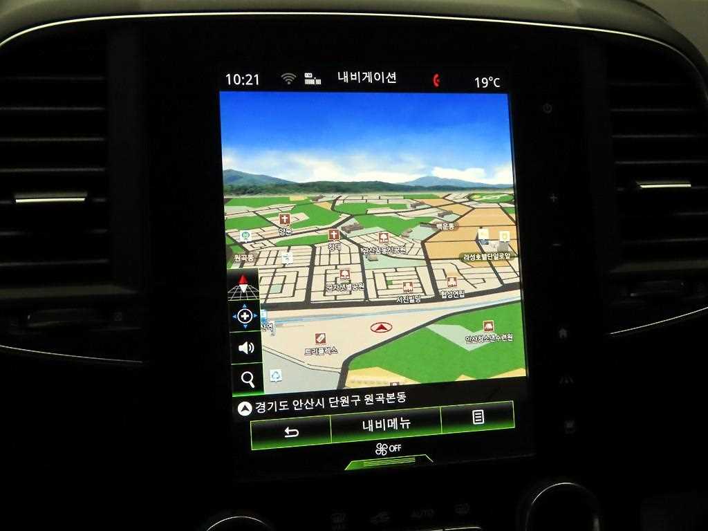 SAMSUNG QM6 - Vista 9