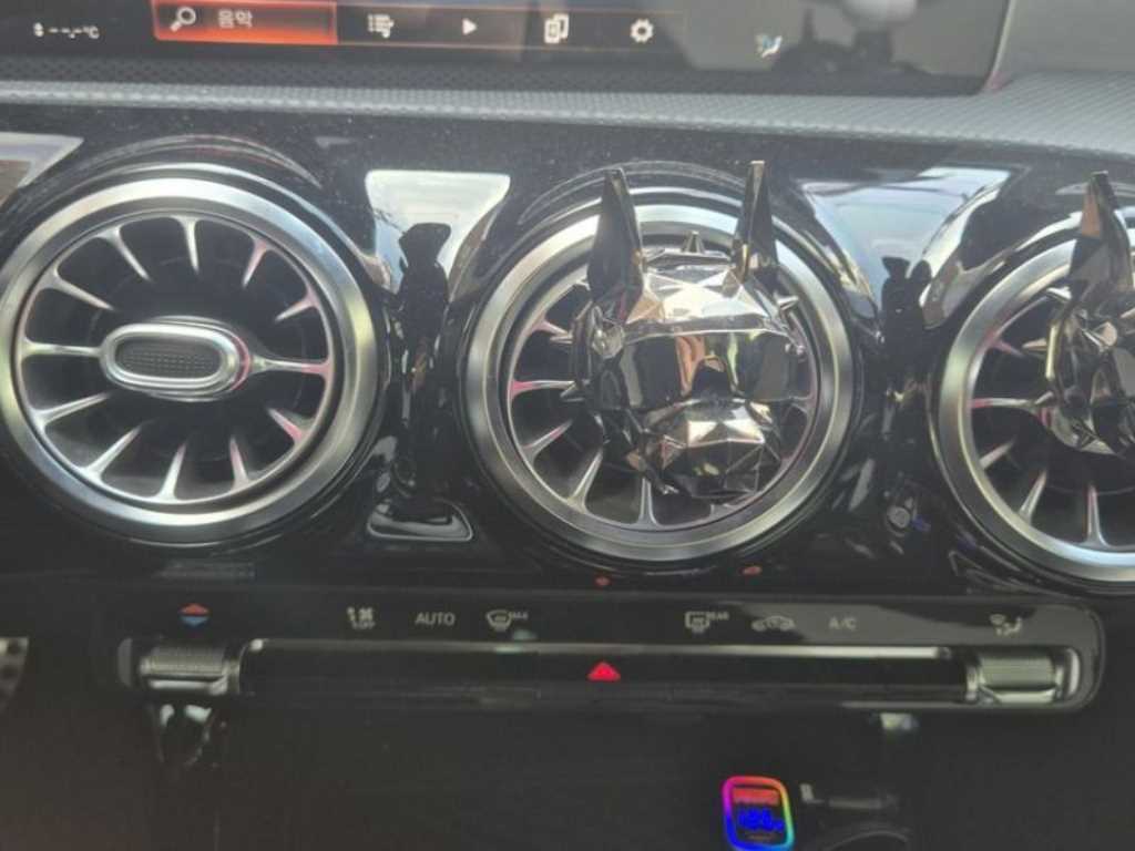 Mercedes Benz CLA Class - Vista 11