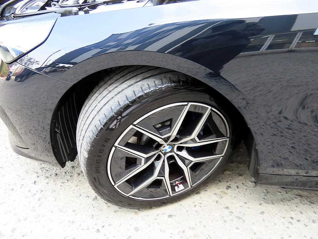 BMW 5 Series 2024 Negro - Importación desde Corea - HF Imports Iquique - Foto 1