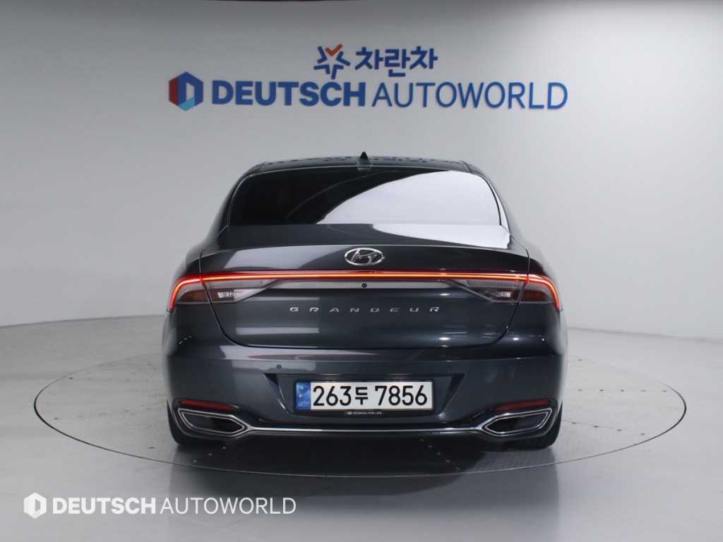 HYUNDAI Grandeur - Vista 4