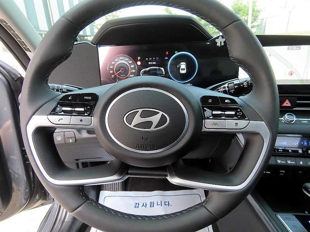 HYUNDAI Avante - Vista 8