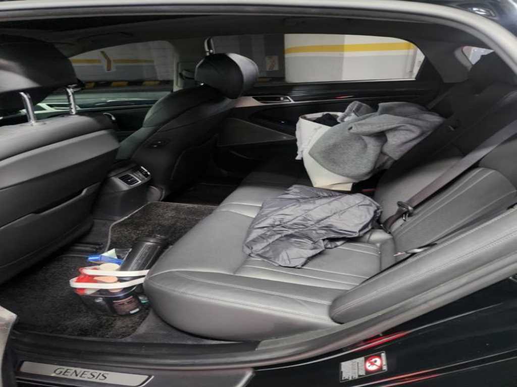 Genesis G80 - Vista 7