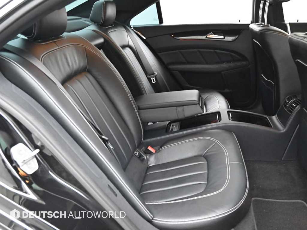 Mercedes Benz CLS Class - Vista 12