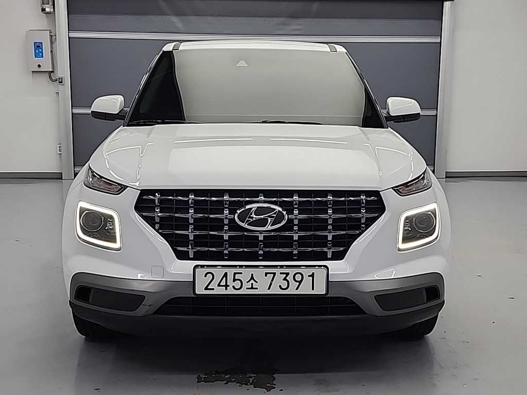HYUNDAI Venue - Vista 2
