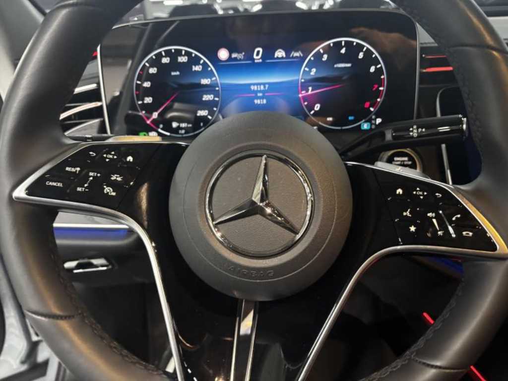 Mercedes Benz E class - Vista 10