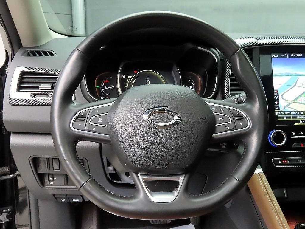 SAMSUNG QM6 - Vista 9