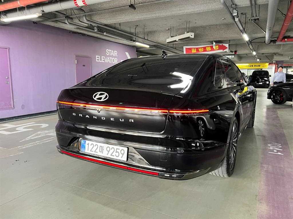 HYUNDAI Grandeur - Vista 4