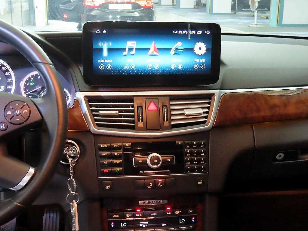 Mercedes Benz E class - Vista 11