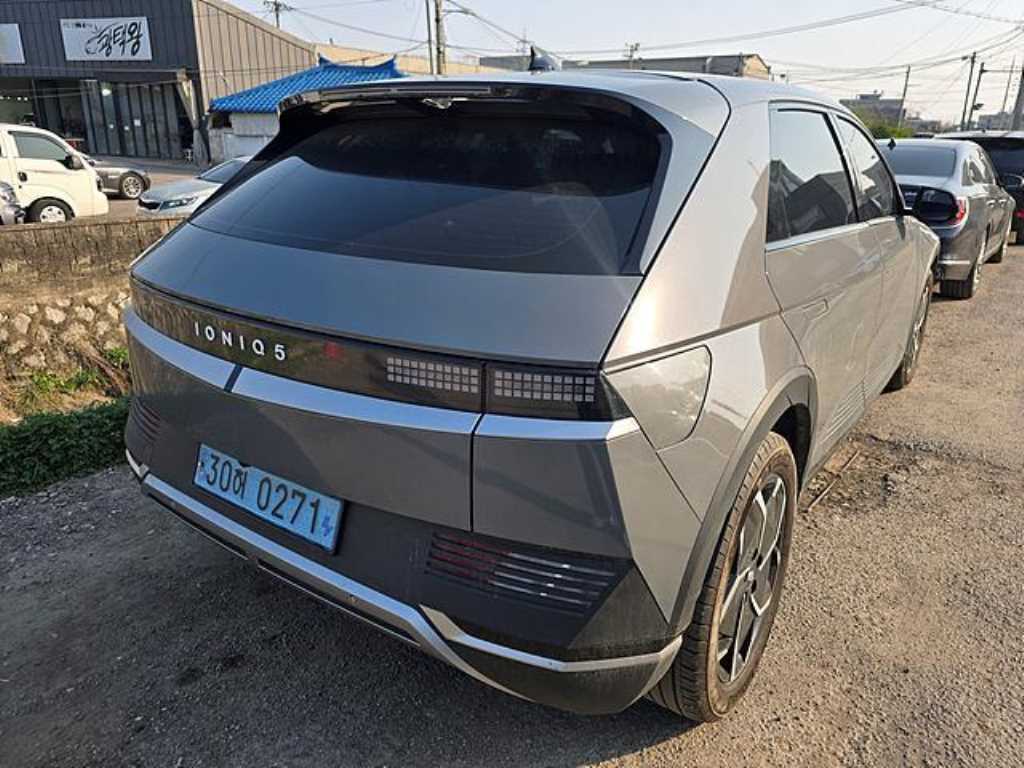 HYUNDAI Ioniq 5 - Vista 3