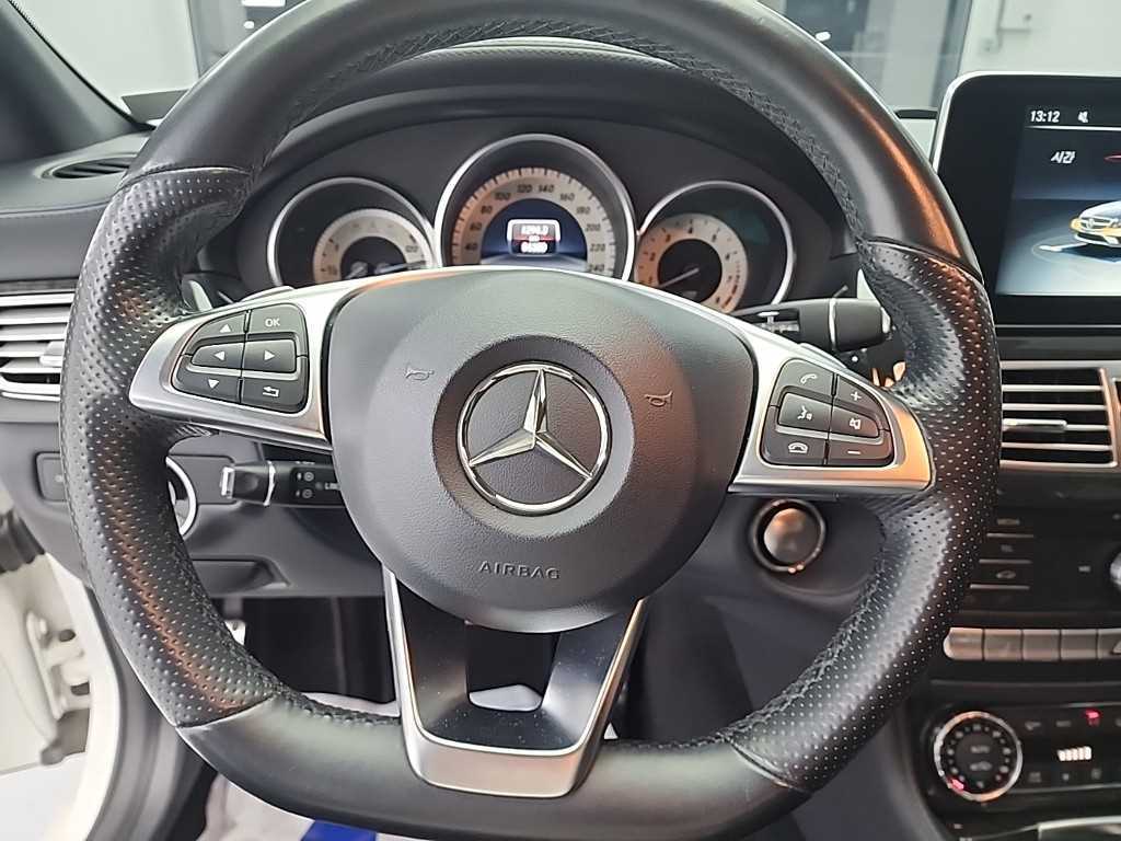 Mercedes Benz CLS Class - Vista 9