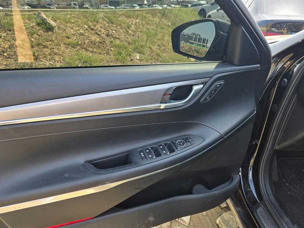 HYUNDAI Grandeur - Vista 6