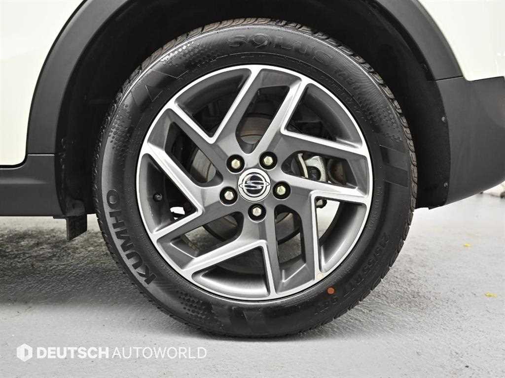 Ssangyong Tivoli - Vista 5