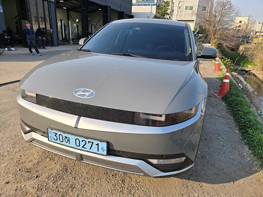 HYUNDAI Ioniq 5 - Vista 2