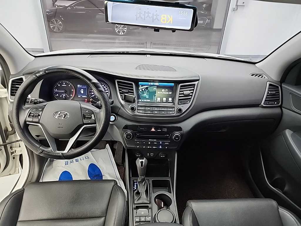 HYUNDAI Tucson - Vista 7