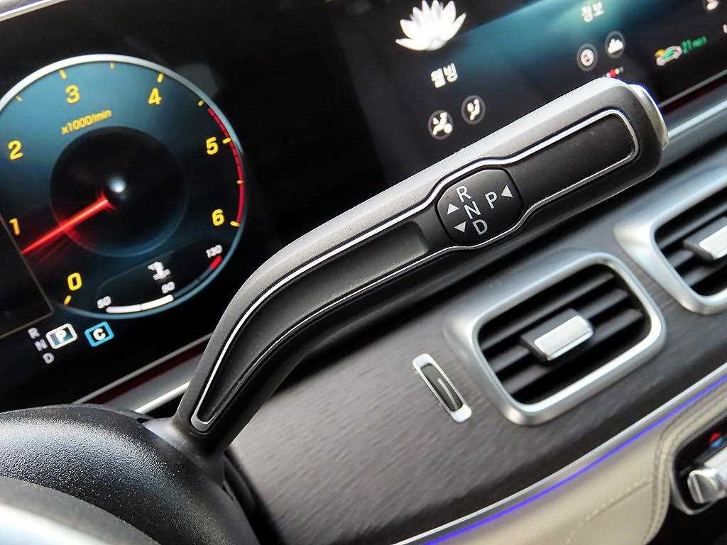 Mercedes Benz GLS Class - Vista 11