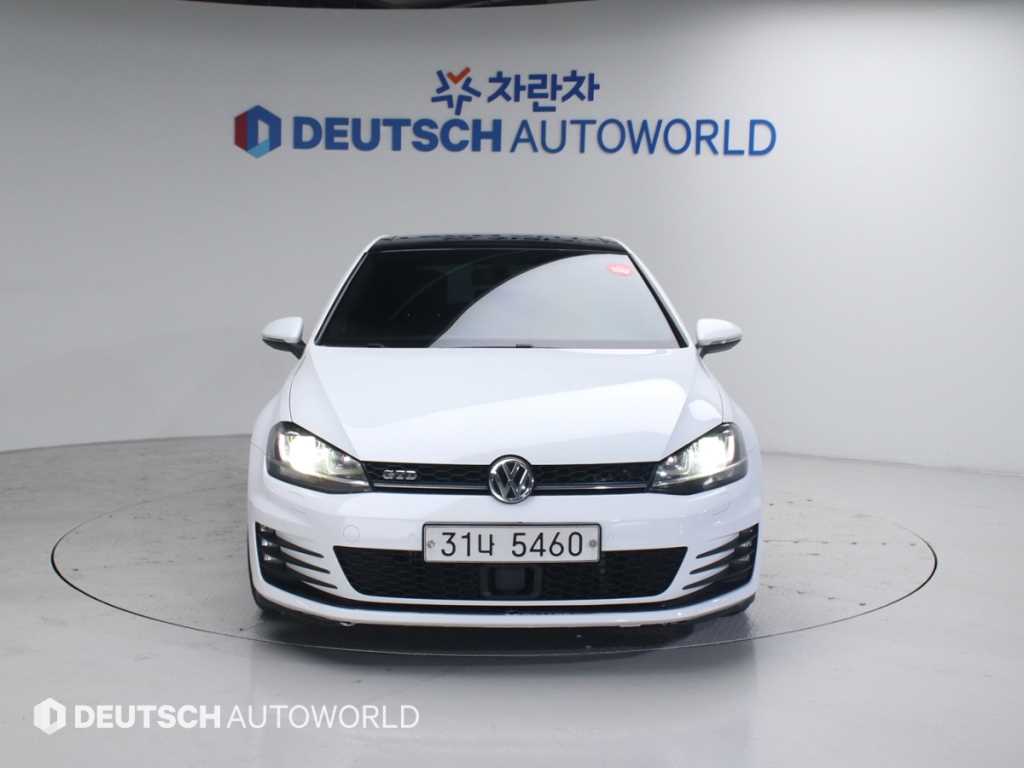 Volkswagen Golf - Vista 3