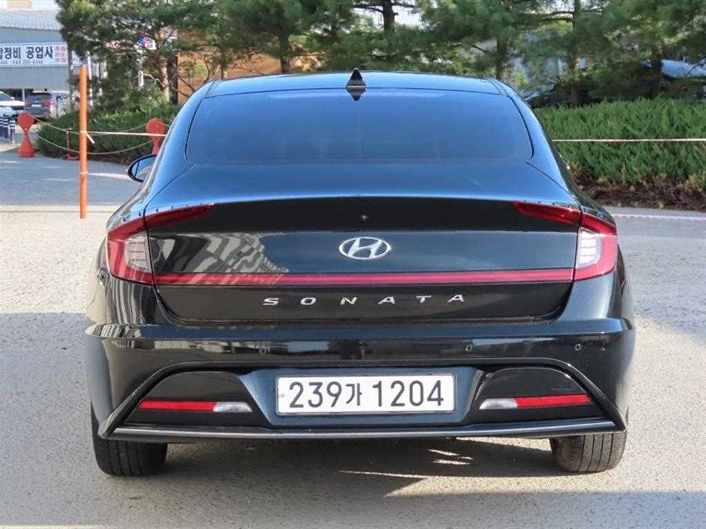 HYUNDAI Sonata - Vista 4