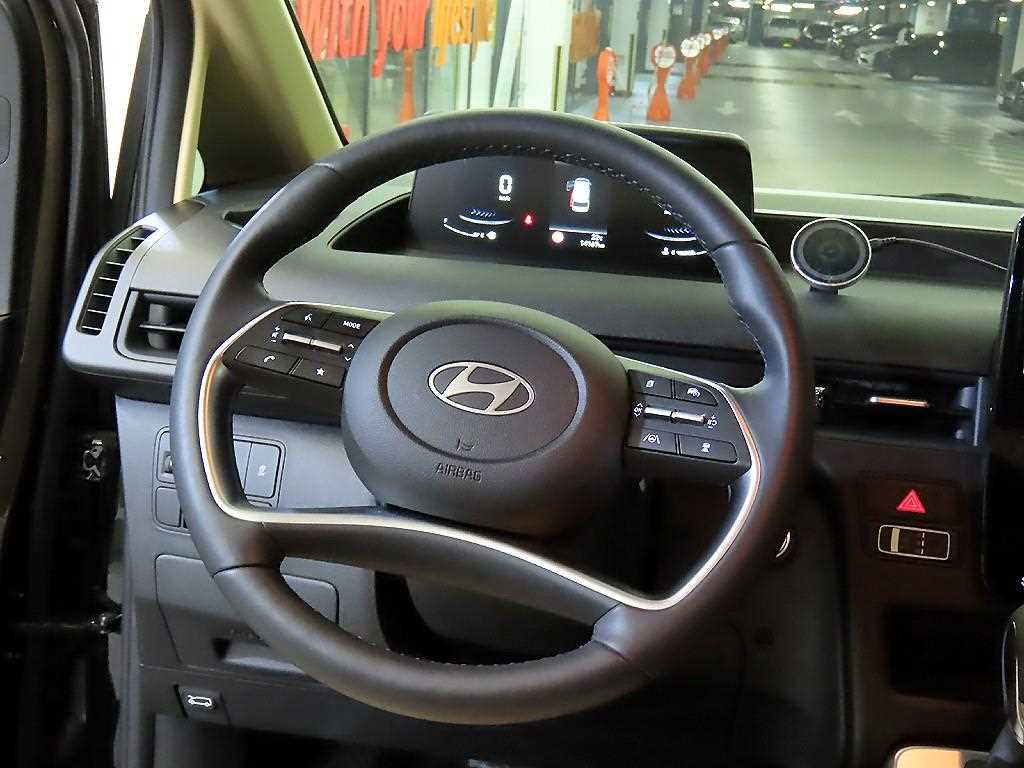 HYUNDAI Staria - Vista 8