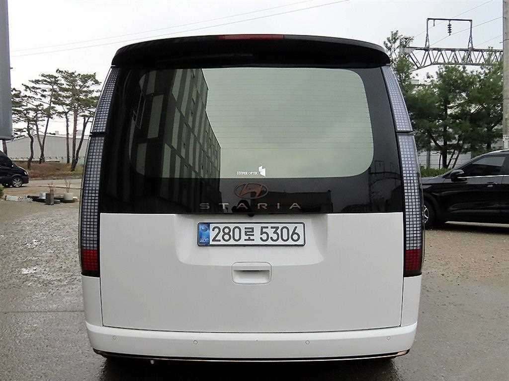 HYUNDAI Staria - Vista 4