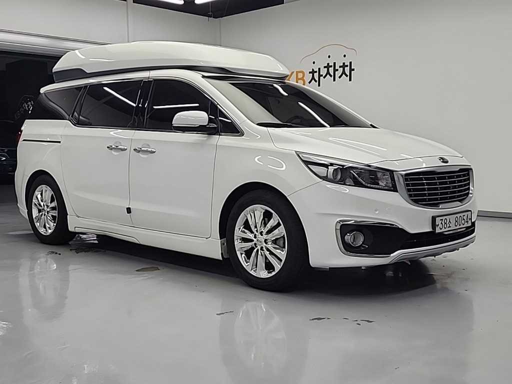 KIA Carnival - Vista 4