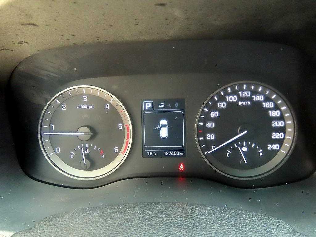 HYUNDAI Tucson - Vista 9