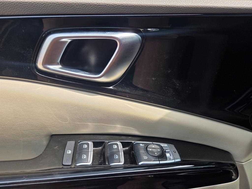 KIA Carnival - Vista 5