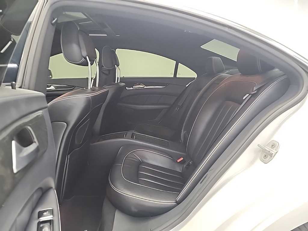 Mercedes Benz CLS Class - Vista 12