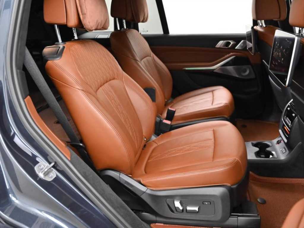 BMW X7 - Vista 12