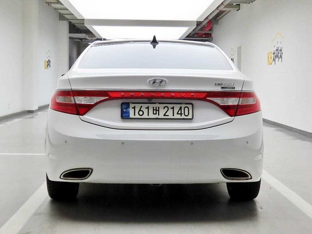 HYUNDAI Grandeur - Vista 3