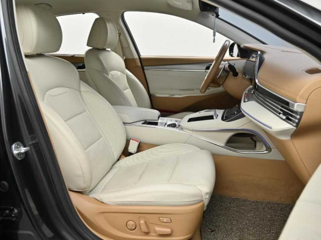 HYUNDAI Grandeur - Vista 10