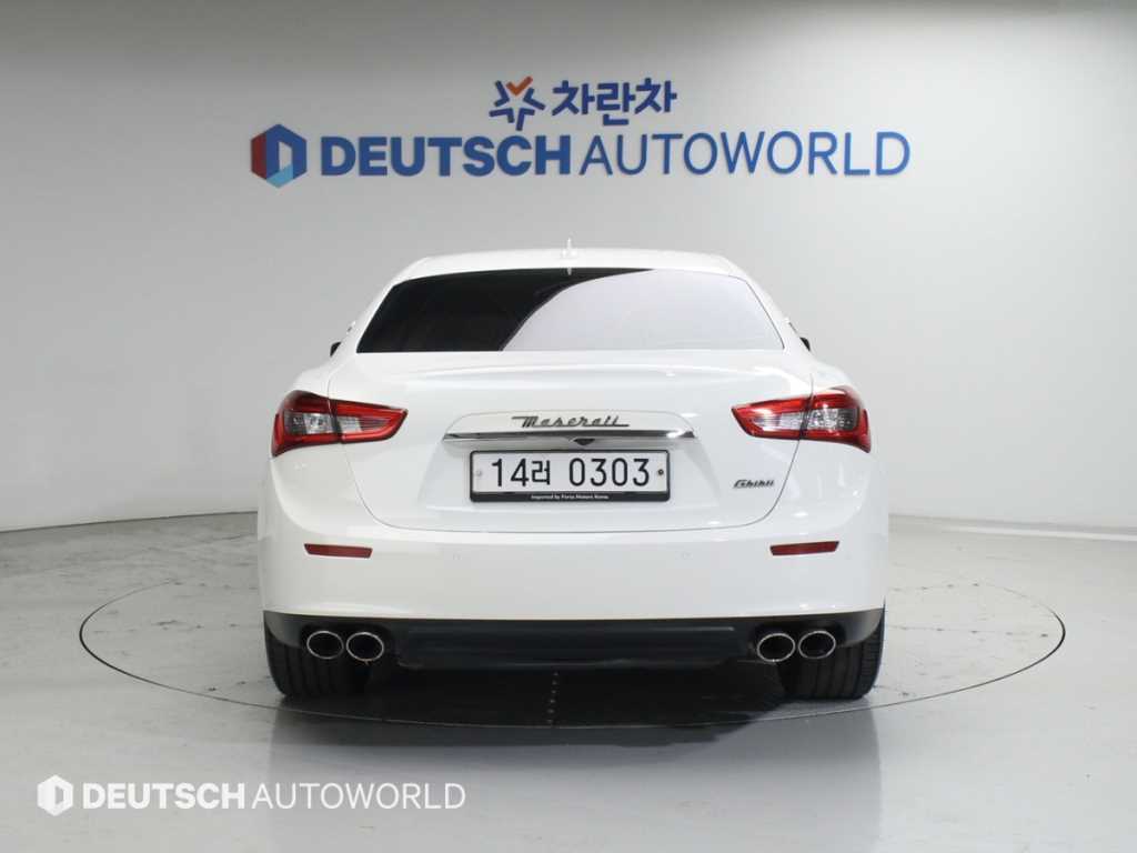 Maserati Ghibli - Vista 4