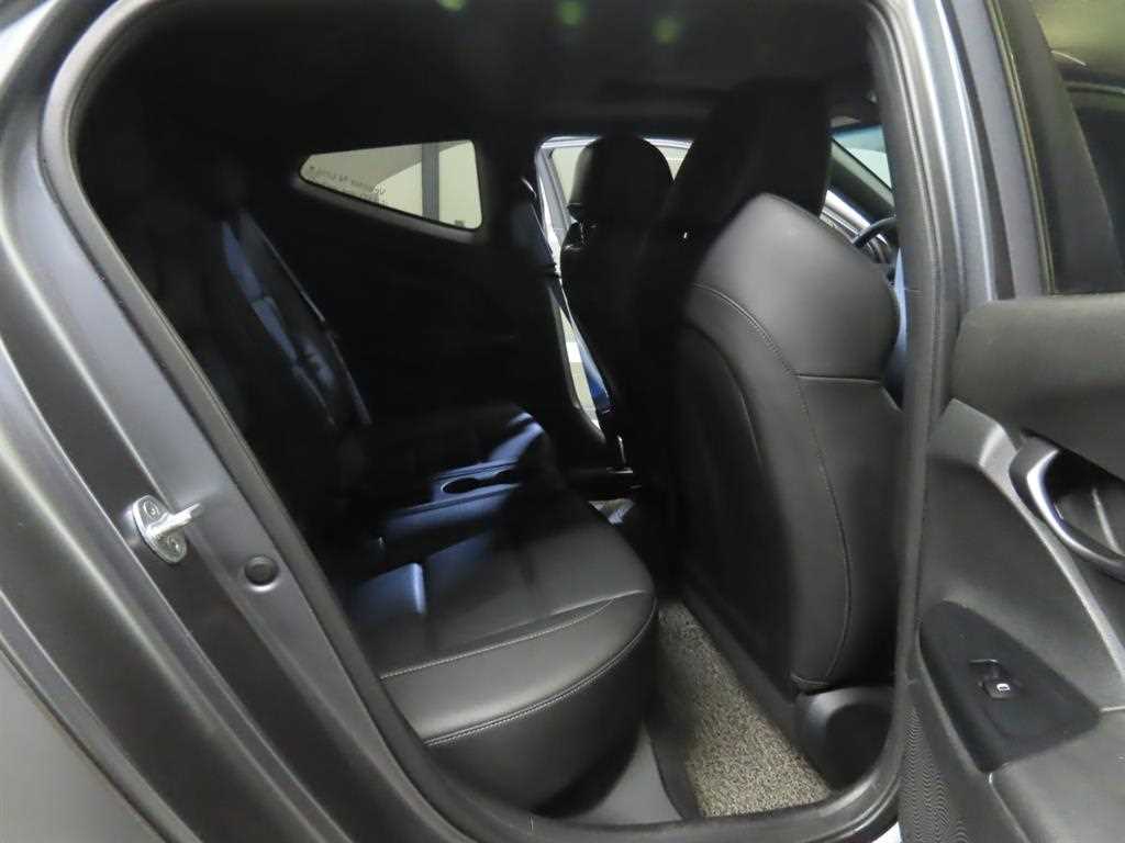 HYUNDAI Veloster - Vista 7