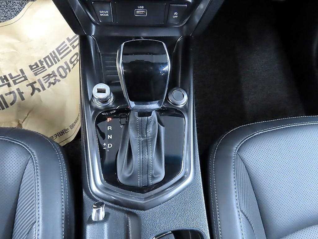 Ssangyong Tivoli - Vista 10