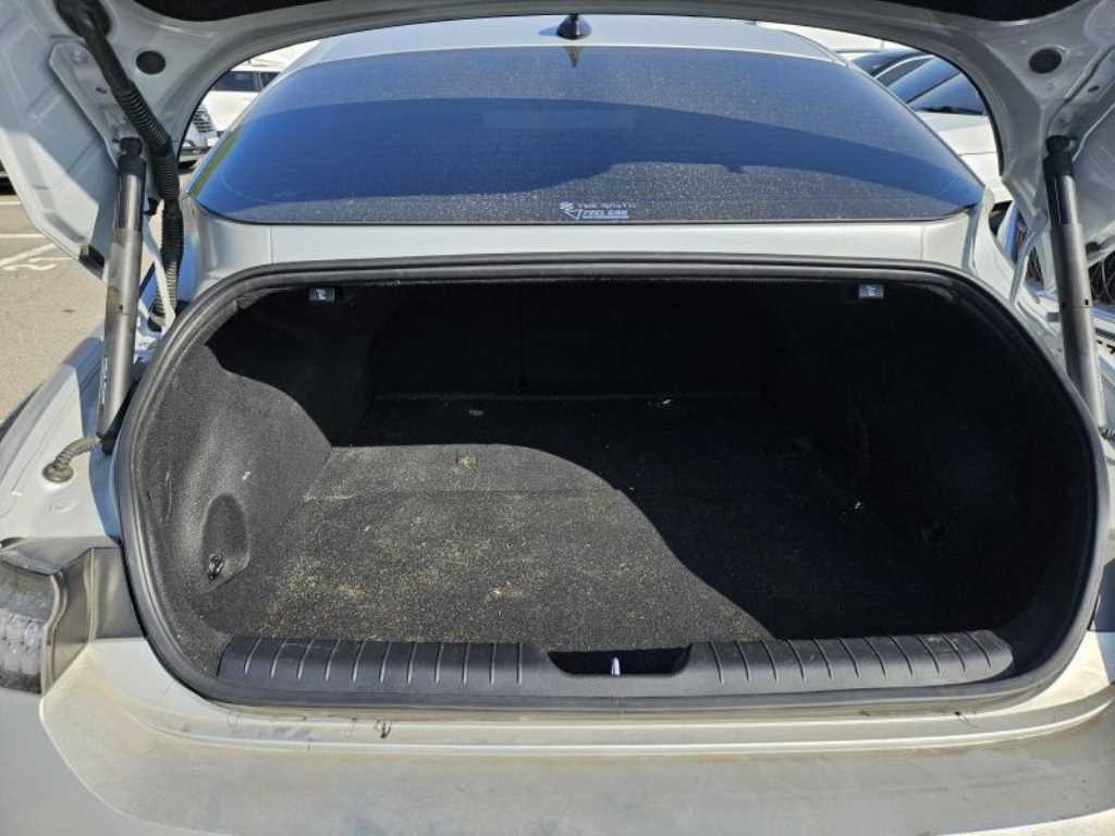 HYUNDAI Ioniq 6 - Vista 4