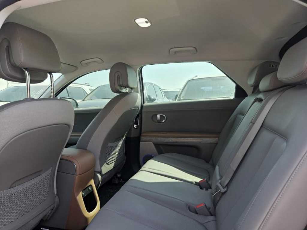 HYUNDAI Ioniq 5 - Vista 6