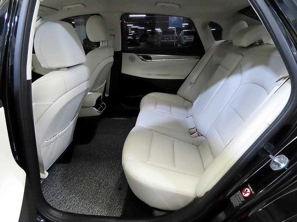 HYUNDAI Grandeur - Vista 7
