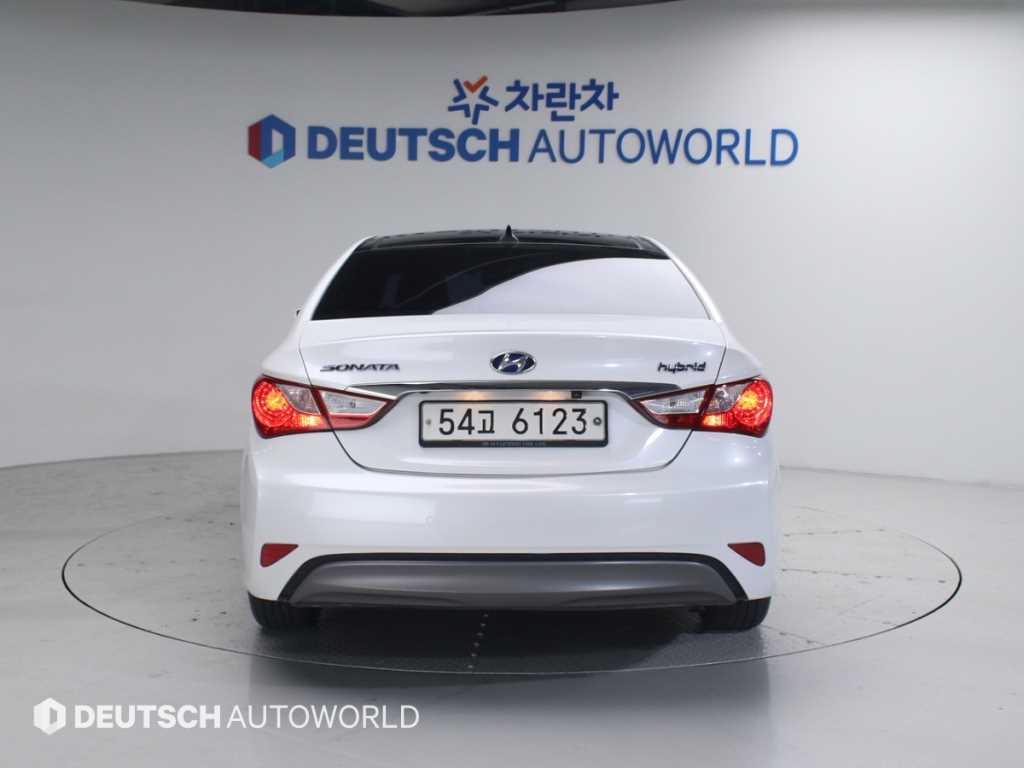 HYUNDAI Sonata - Vista 4