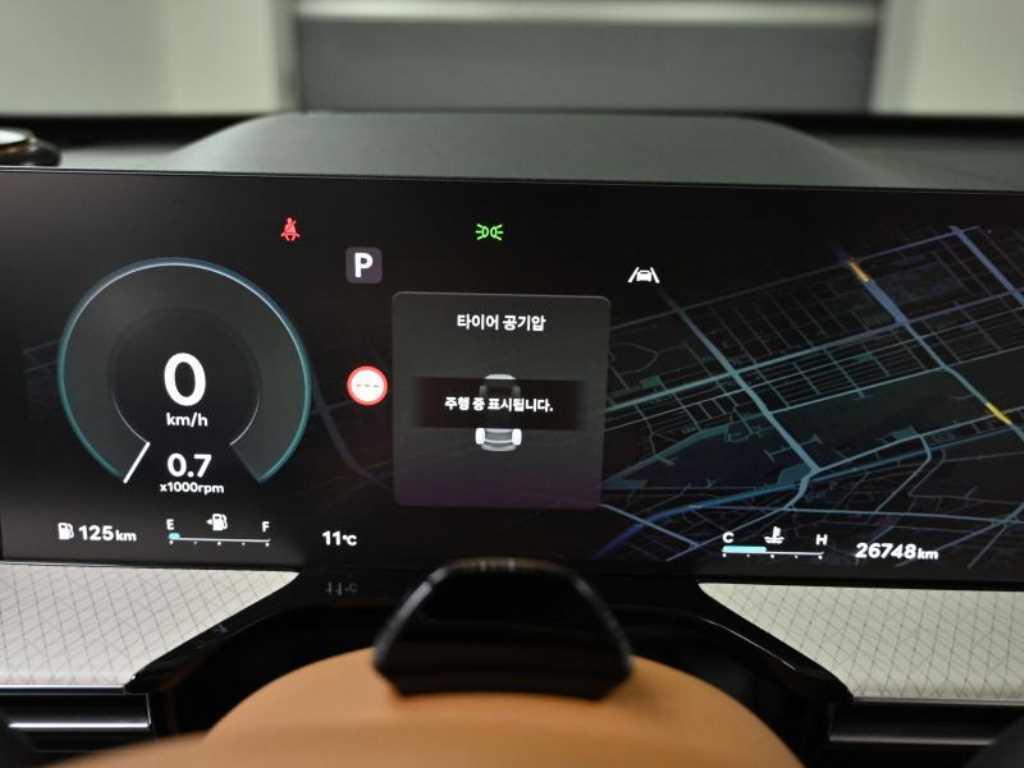 Genesis GV80 - Vista 8