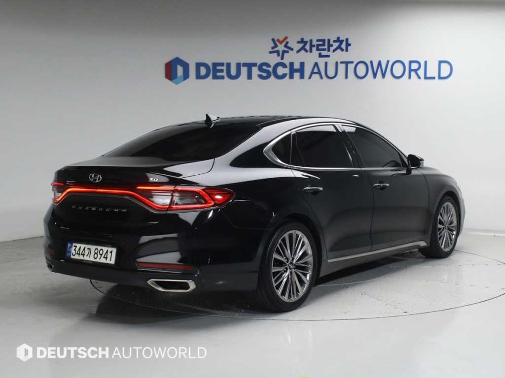 HYUNDAI Grandeur - Vista 2