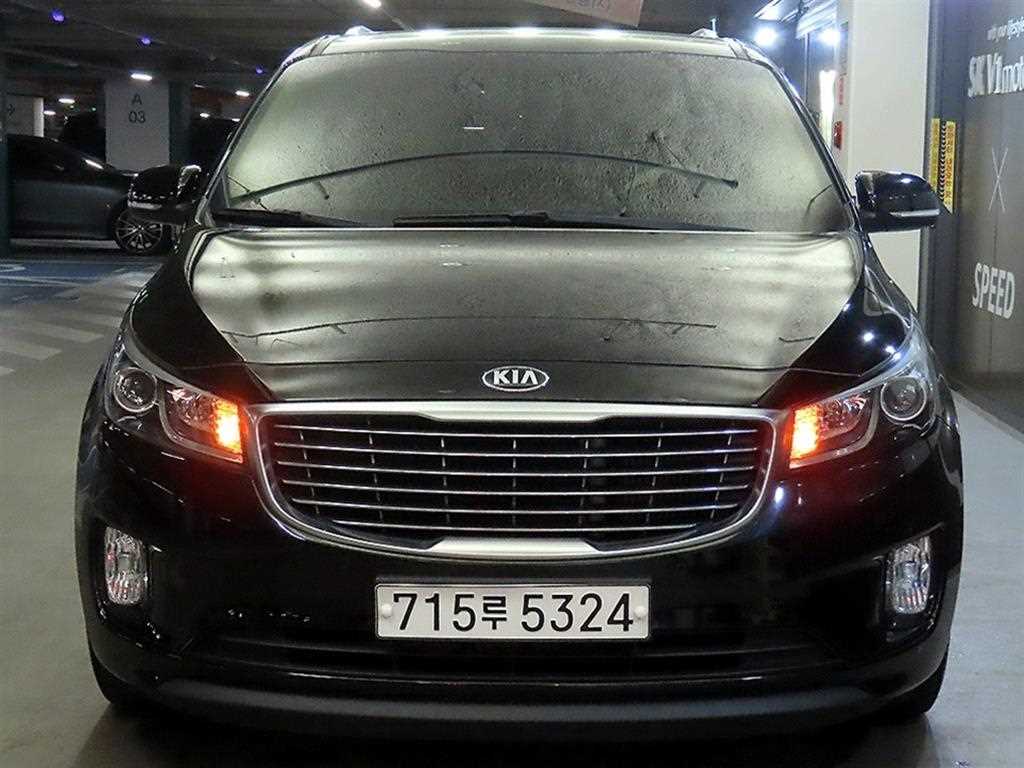 KIA Carnival - Vista 2