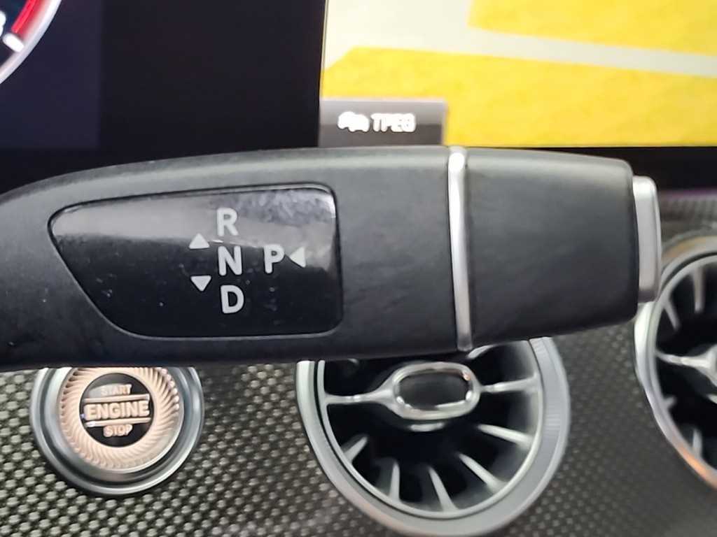Mercedes Benz E class - Vista 8