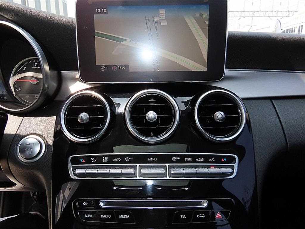 Mercedes Benz C Class 2016 Blanco - Importación desde Corea - HF Imports Iquique - Foto 13