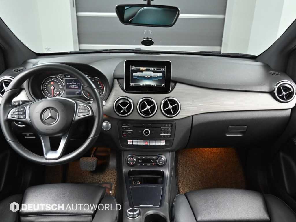 Mercedes Benz B Class (MY B) - Vista 7