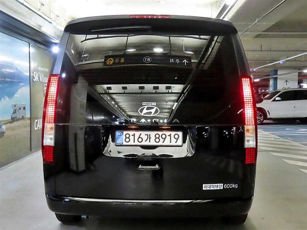 HYUNDAI Staria - Vista 5