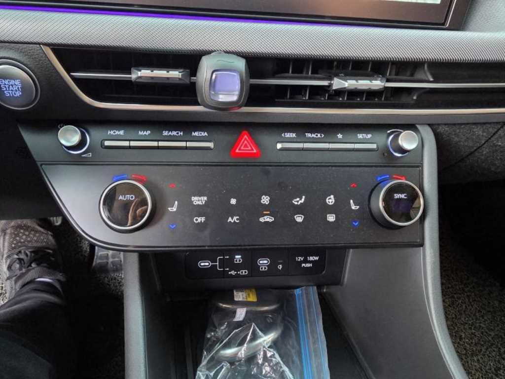 HYUNDAI Sonata - Vista 11