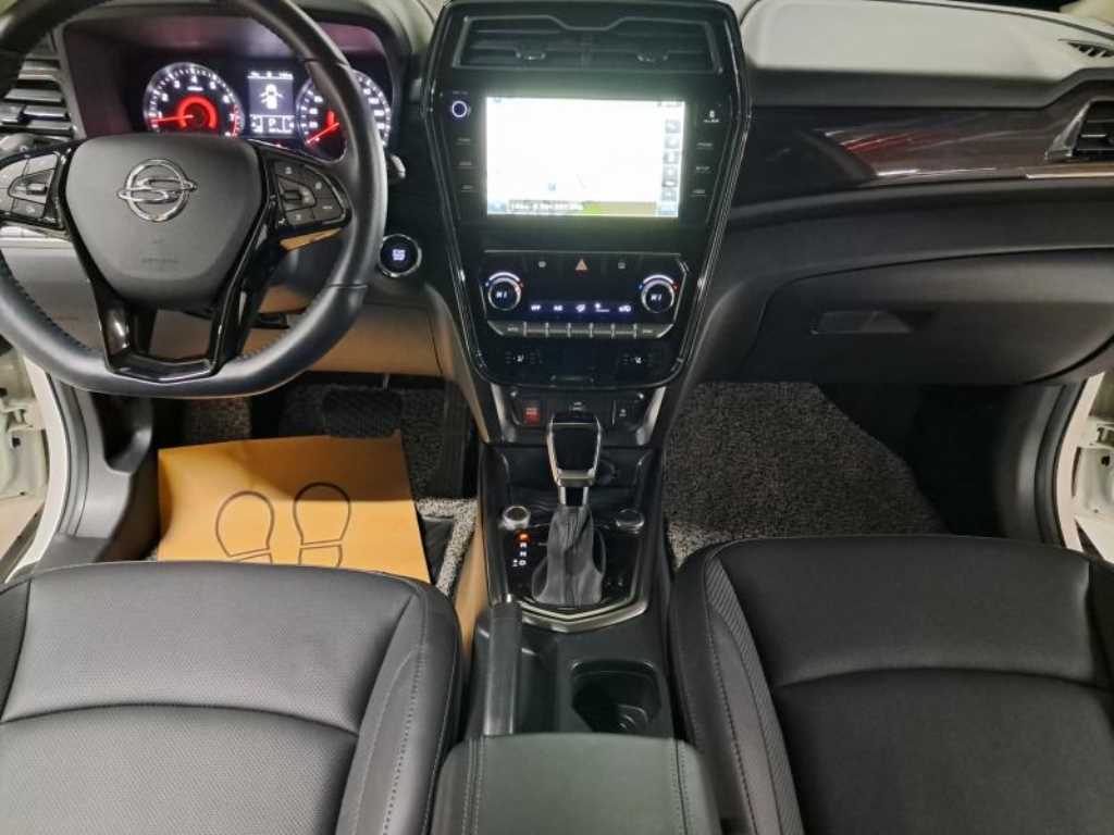 Ssangyong Tivoli - Vista 10