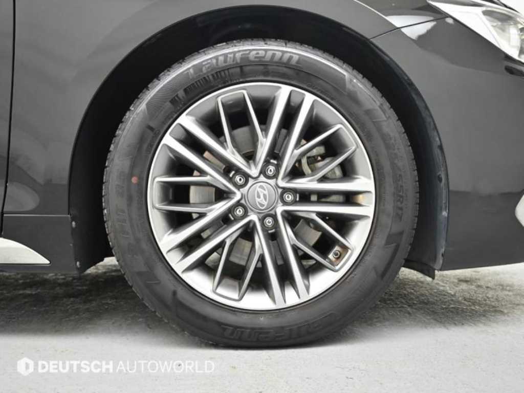 HYUNDAI Grandeur - Vista 5