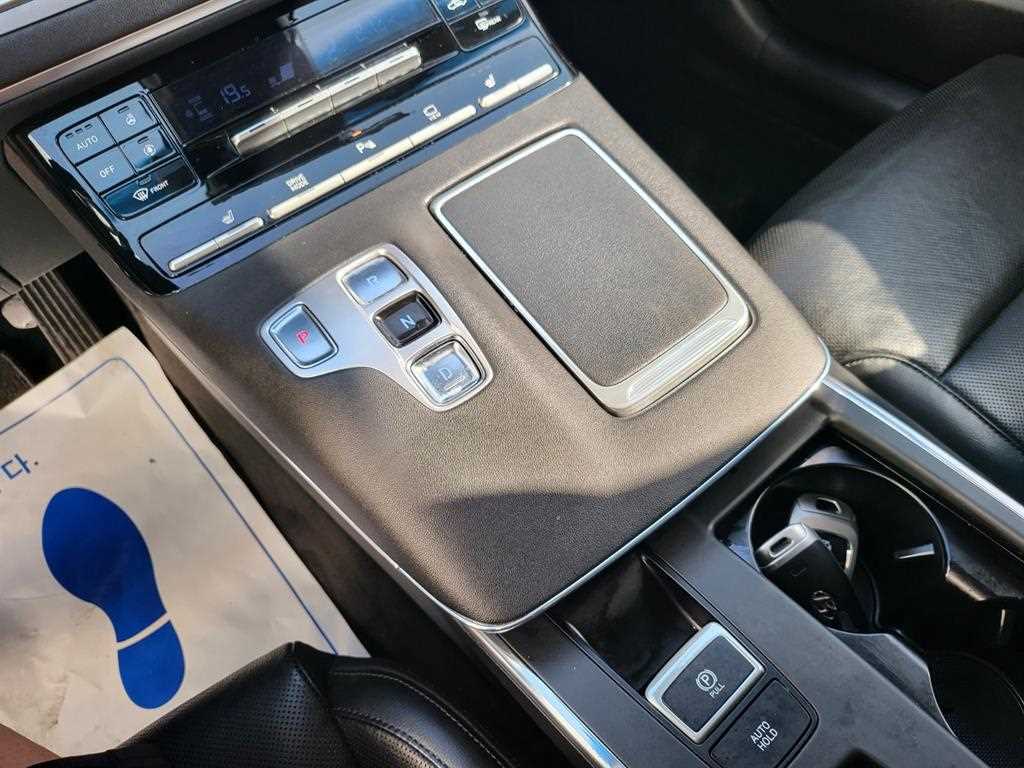 HYUNDAI Grandeur - Vista 10